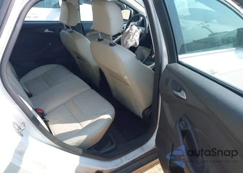 2016 Ford Focus Titanium from USA, damaged, VIN 1FADP3N28GL307942